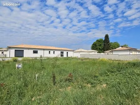 terrain 552 m² martillac