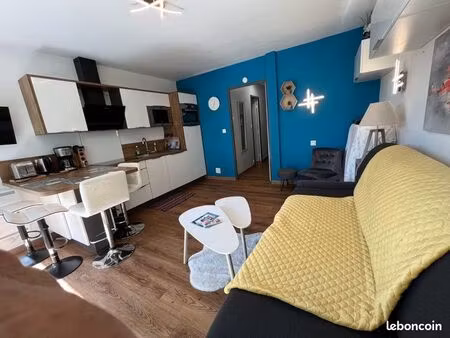 studio meublé à bénodet 100 m de la plage et thalasso 23m2 tout confort avec balcon et int