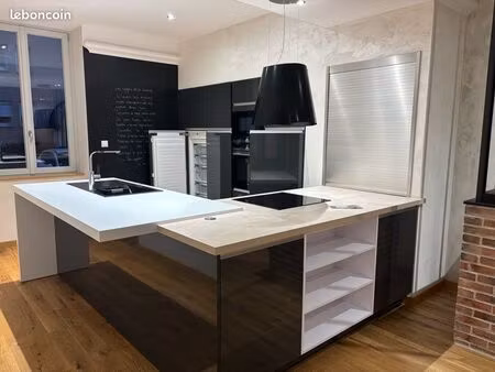 superbe t2 de caractère avec cuisine équipée – 80 m² – dole