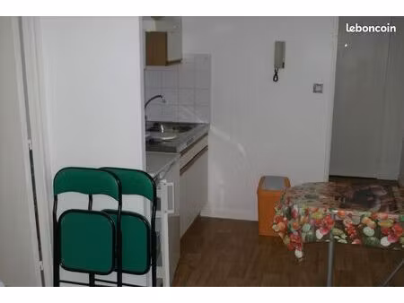 appartement t2 meublé face lycée victor bérard
