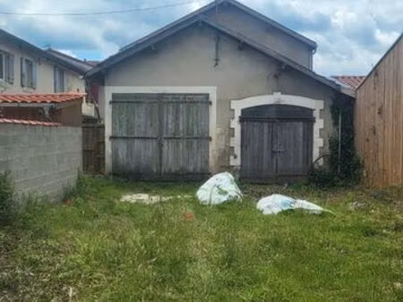 bâtiment viabilisé à rénover 164 m² + jardin – centre labouheyre