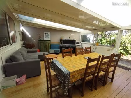 chambre privée meublée