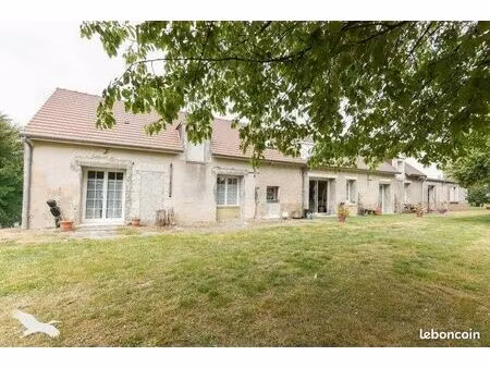 longère 4 pièces 148 m²