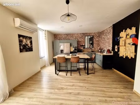 maison 5 pièces 270 m²