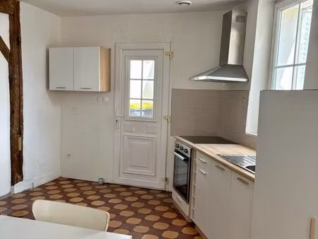 maison de ville meublé 63m2 -centre ville - courette