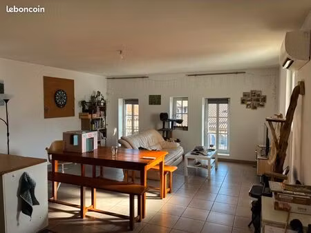 appartement 2 chambres + cour  80m2