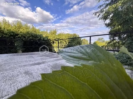 immeuble 3 pièces 84 m²