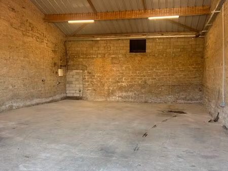 à louer local de 120 m2