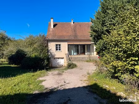 maison 4 pièces plus grands combles semi-aménagés  véranda et sous-sol