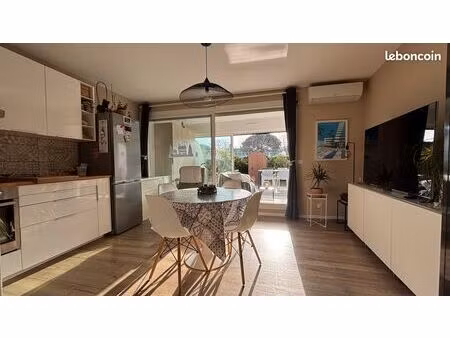 rare plage du couchant grand studio-loggia de 35m2 avec terrasse et jardin