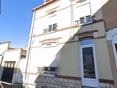 ? maison de ville 3 pièces avec cour et garage – fort potentiel
