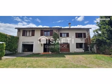 maison 7 pièces 275 m²