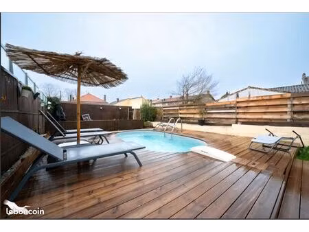 maison rénovée avec jardin et piscine