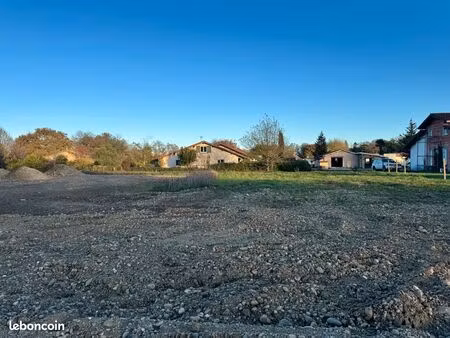 terrain à bâtir constructible