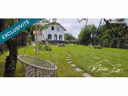 maison 7 pièces 197 m²
