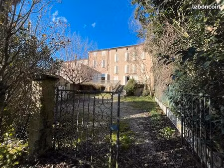 maison de ville 16 pièces 406 m²