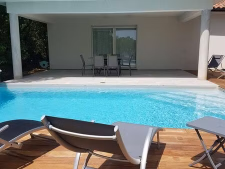 maison individuelle 100 m² avec piscine chauffée