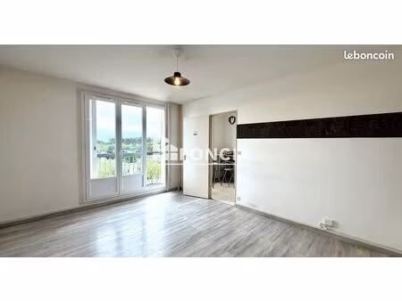 studio 35m2 vendu libre proche tram/université