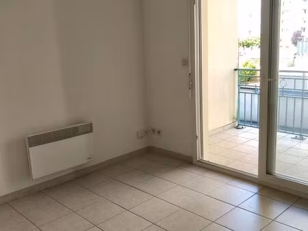 t2 de 50m2 avec garage - bourgoin - spécial investisseur  bien vendu loué