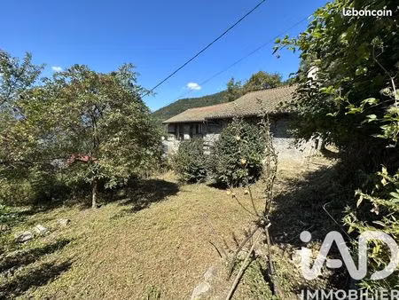 maison 2 pièces 102 m²