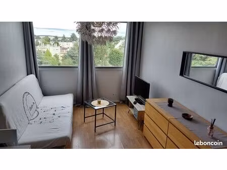 studio 20 41 m² – 6e étage avec ascenseur – vue dégagée sans vis-à-vis – tours