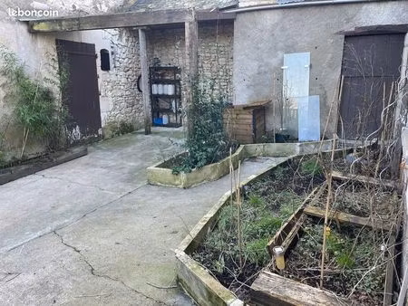 maison 138 m2 avec dependances