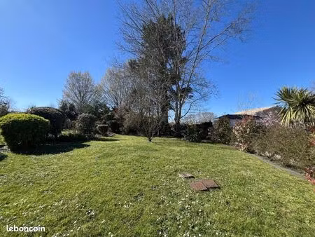 terrain 496 m² leognan