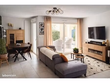t3 rez-de-jardin 100 m² extérieur + 2 parkings – rare