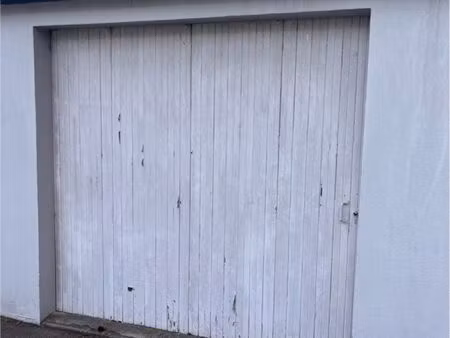 garage fermé 20m2 (chantenay /zola)
