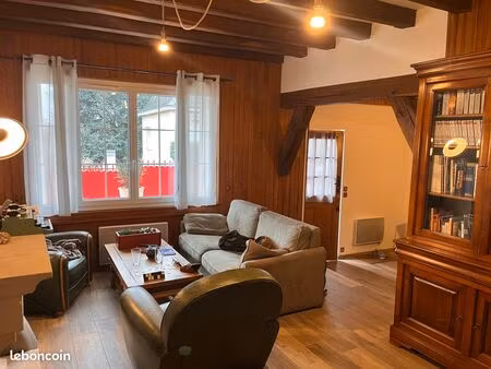 maison de bourg rénovée à montlouis-sur-loire – 71 m² – terrasse et appentis – sans frais 