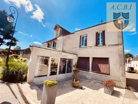maison 8 pièces 190 m²