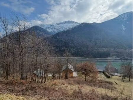 terrain viabilisé dans petit lotissement