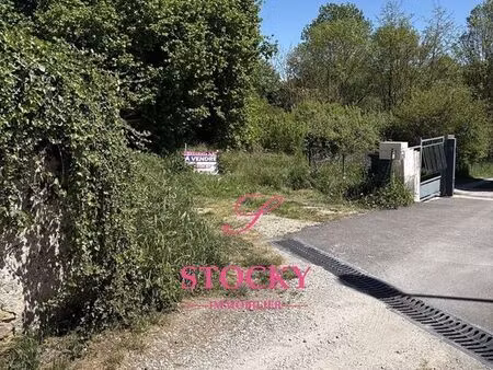 terrain 602 m² st nicolas de port