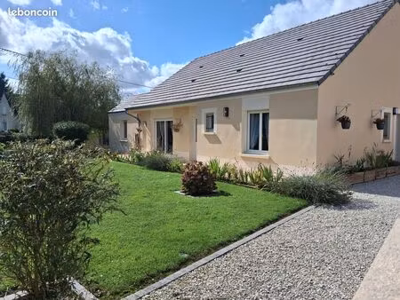 maison lumineuse avec piscine