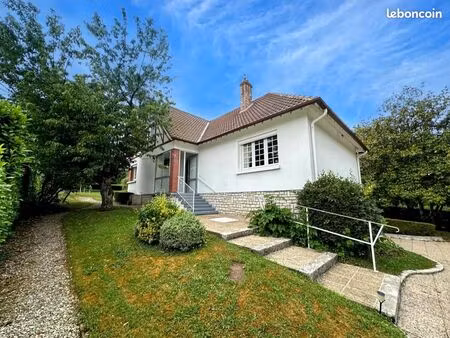maison 5 pièces 148 m²