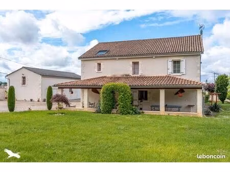villa 8 pièces 310 m²