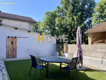 maison de village 3 pièces 169 m²