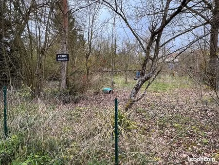 terrain 536m²
