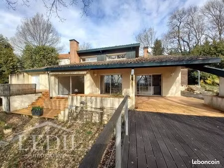 maison 6 pièces 140 m²