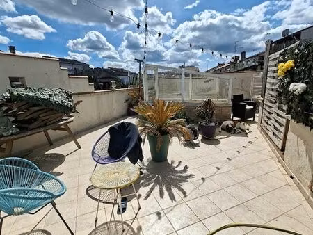 maison individuelle et 9 garages