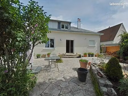 maison 4 pièces 145 m²