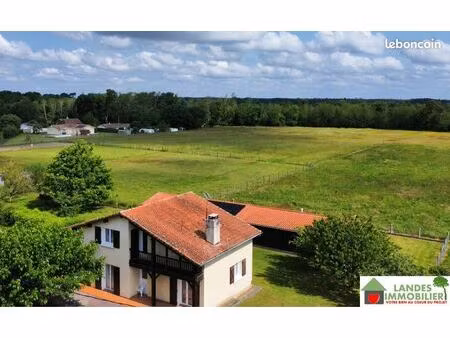 maison 6 pièces 158 m²
