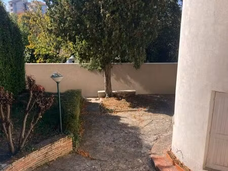 montastruc centre village maison 200 m2 avec jardin