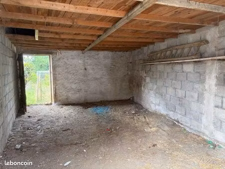 garage de 27 m² avec terrain de 350 m² non viabilisé