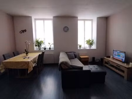 vend appartement 82 m² avec terrasse et jardinet