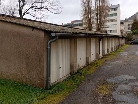 vente garage fermé saumur