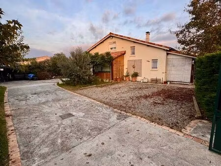 ? estillac – maison 150 m² avec dépendance de 40 m² sur terrain arboré de 1 400 m²