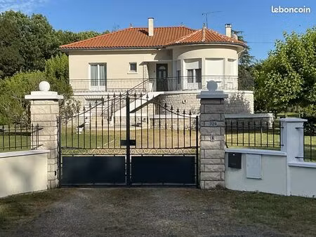 maison 165 m2 des années 60 ; 6 pièces 5 chambres