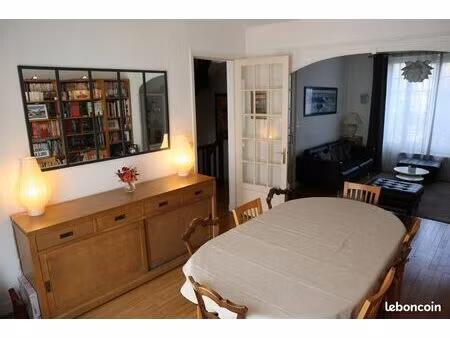 ? élégante maison bourgeoise au cœur du quartier théâtre – vie de famille idéale