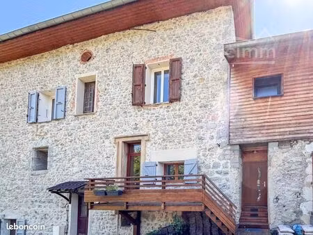 appartement 6 pièces 121 m²